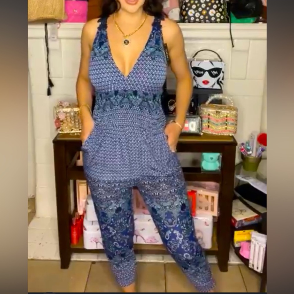NEW J & W Stretchy Pants Jumpsuit Size XL Butterfly Lace Back Smocked in Navy